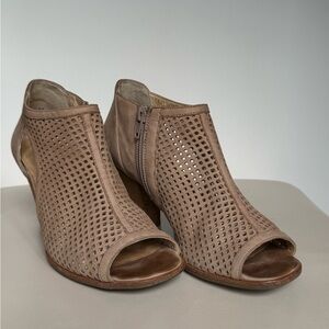 Paul Green Nude Perforated Leather Peep-Toe Heeled Boots 37